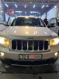 جیپ گراند شیرۆکی